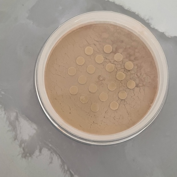 New Rachel Couture Translucent Powder - Picture 2 of 3